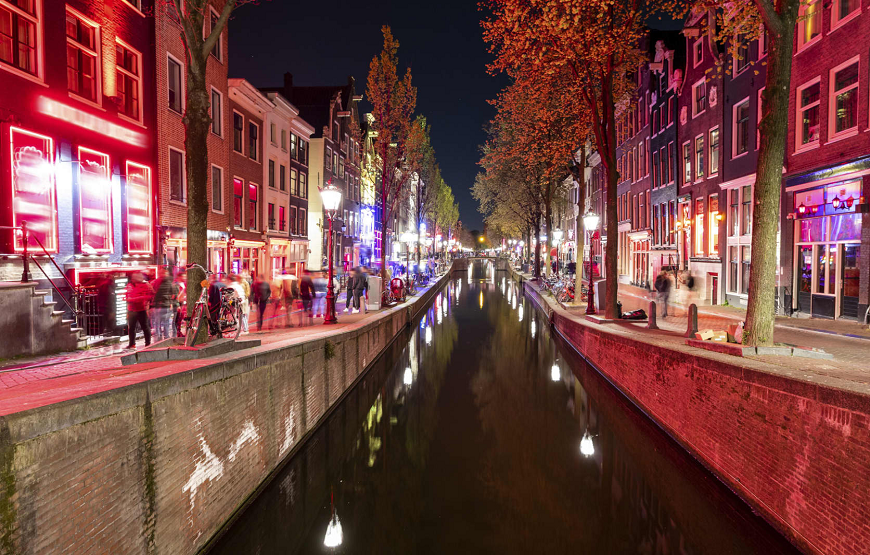 Special Vacation Netherland Tour Package