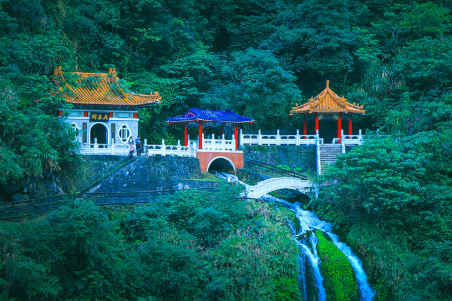 Exploring Taiwan: Taipei, Kaohsiung, Taitung & Taroko Tour Package